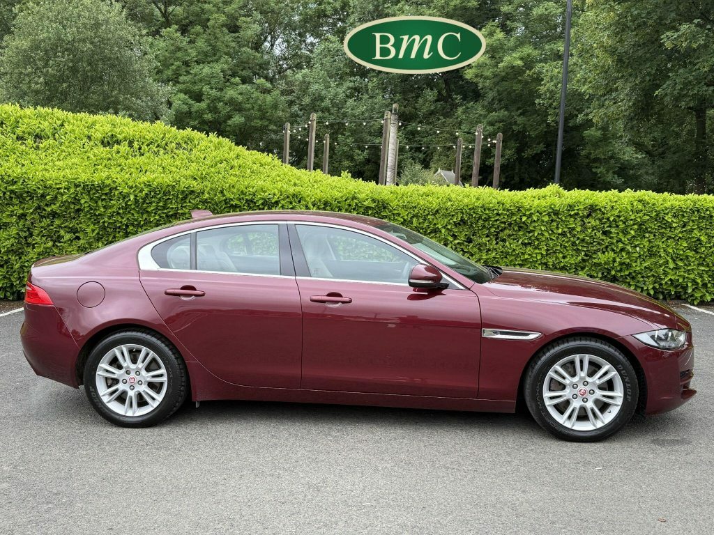 Jaguar XE 2.0 Gtdi Prestige Euro 6 S S Red #2