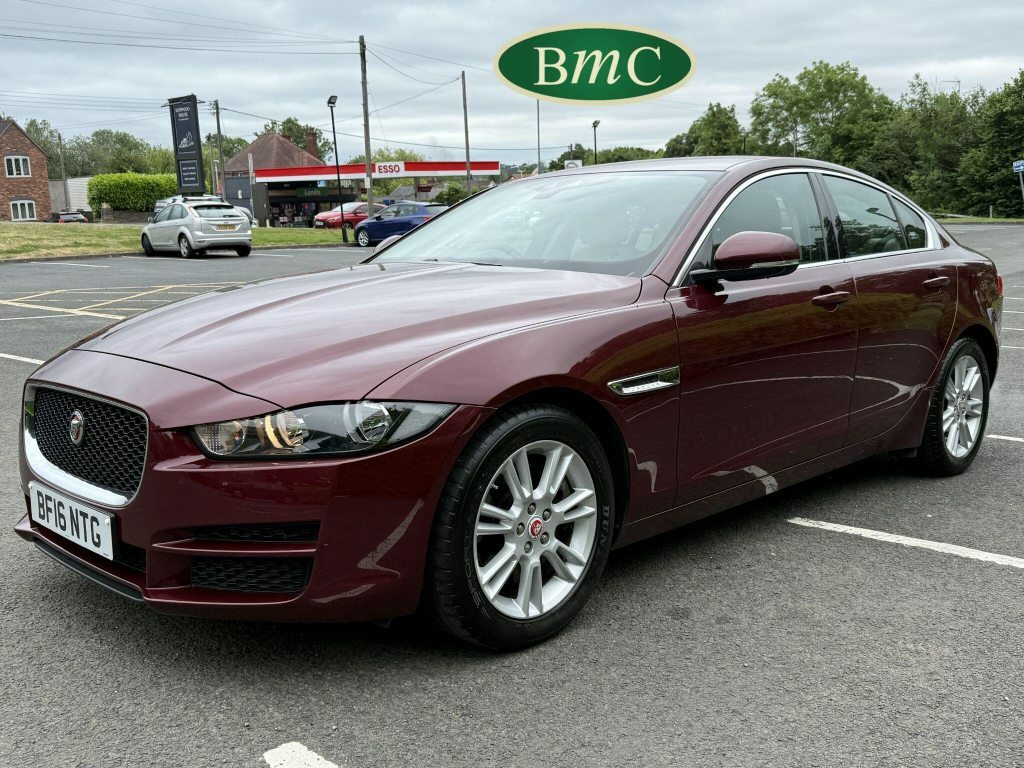 Jaguar XE 2.0 Gtdi Prestige Euro 6 S S Red #3