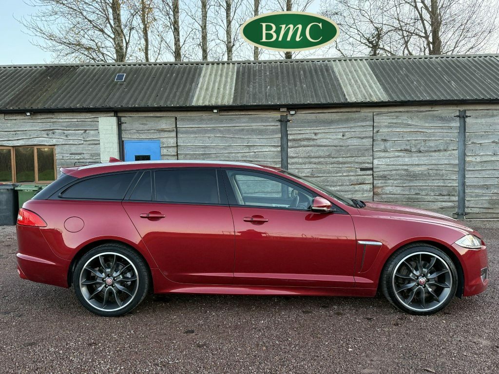 Jaguar XF 3.0D S V6 Portfolio Sportbrake Euro 5 S S 5 Red #2