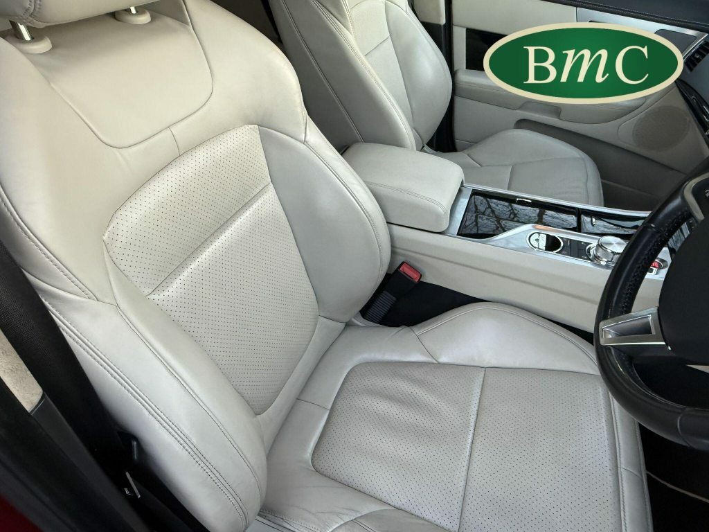 Jaguar XF 2.2D Luxury Saloon White #24