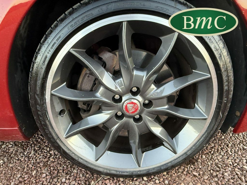 Jaguar XF 2.2D Luxury Saloon White #12