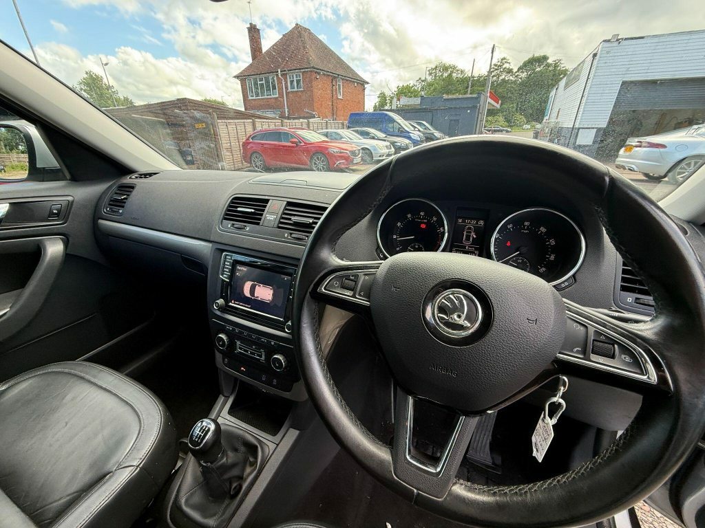 Skoda Yeti Outdoor 2.0L Se Drive Tdi Scr 148 Bhp Blue #13