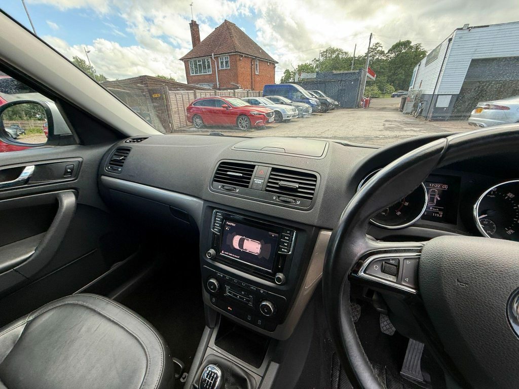Skoda Yeti Outdoor 2.0L Se Drive Tdi Scr 148 Bhp Blue #15