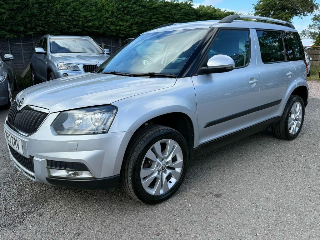 Skoda Yeti 1.2 Tsi Se L Drive Outdoor Euro 6 S S Silver #3