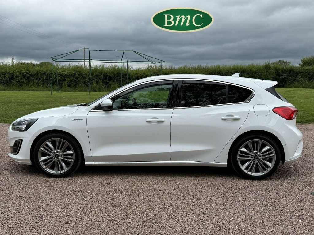 Ford Focus 1.0T Ecoboost Vignale Euro 6 S S GP19RVN White #4