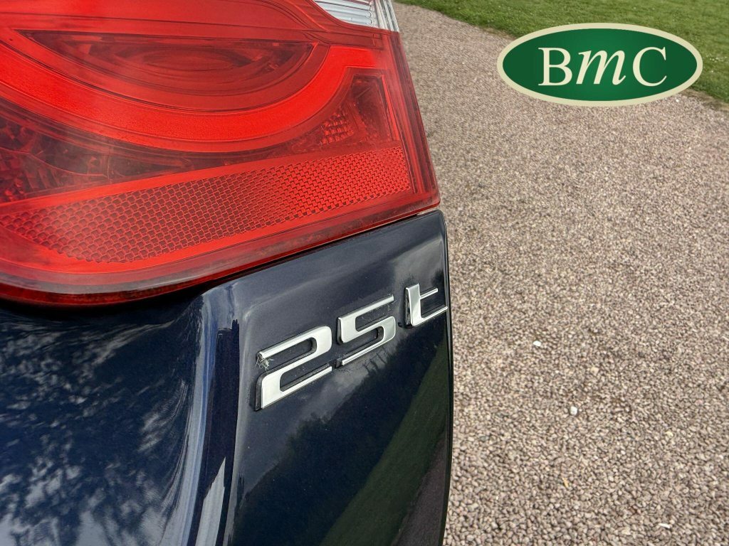 Jaguar XE 2.0 D R-sport 177 Bhp Grey #47