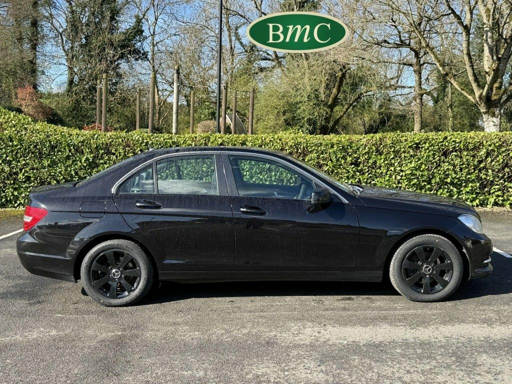 Mercedes-Benz C Class 2.1 C200 Cdi Blueefficiency Executive Se G-tronic Black #2