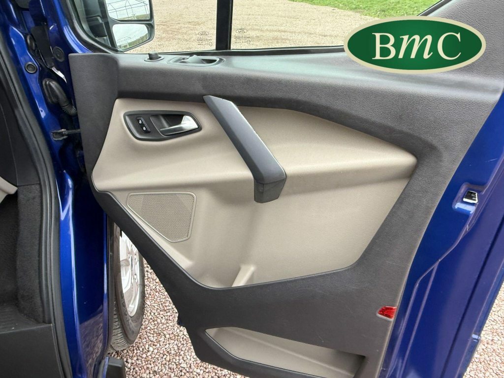 Ford Tourneo Custom Custom 2.0 310 Ecoblue Titanium Minibus Double Cab Black #52