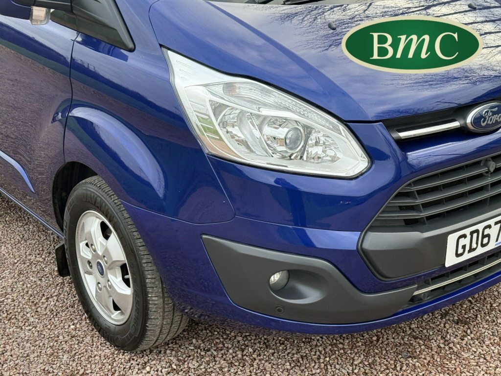 Ford Tourneo Custom Custom 2.0 310 Ecoblue Titanium Minibus Double Cab Black #10