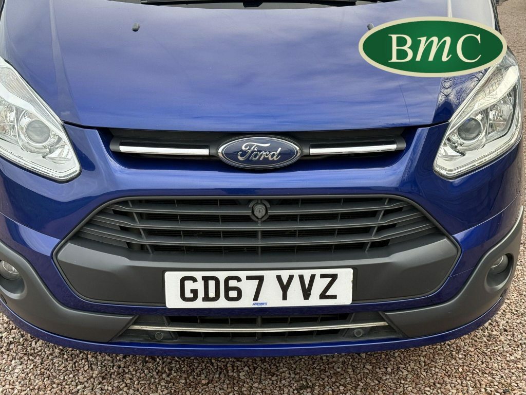 Ford Tourneo Custom Custom 2.0 310 Ecoblue Titanium Minibus Double Cab Black #11