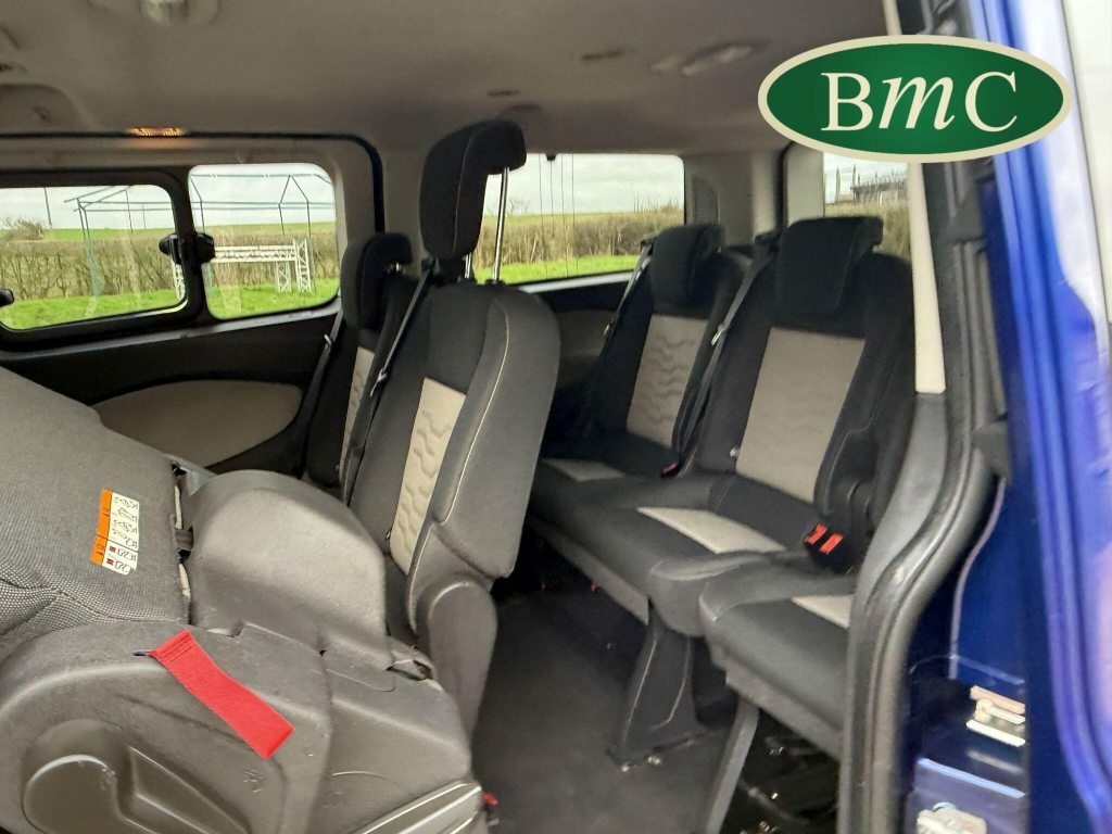Ford Tourneo Custom Custom 2.0 310 Ecoblue Titanium Minibus Double Cab Black #48