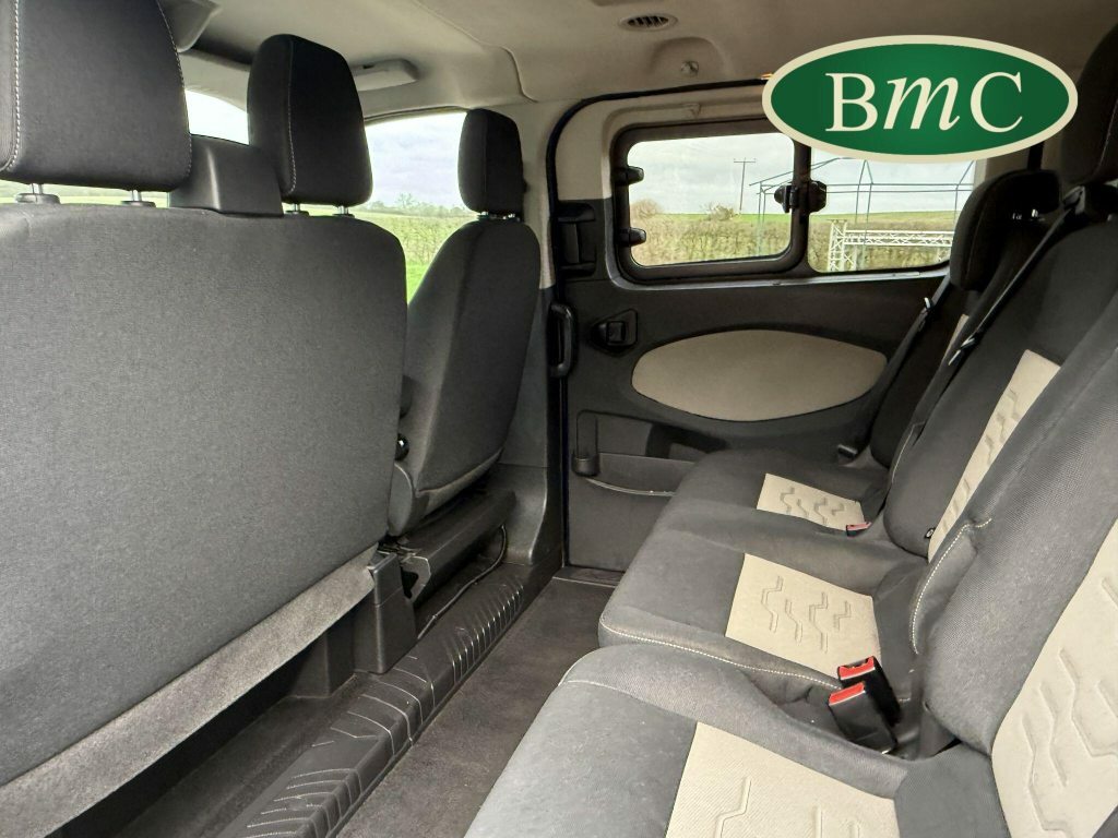 Ford Tourneo Custom Custom 2.0 310 Ecoblue Titanium Minibus Double Cab Black #47