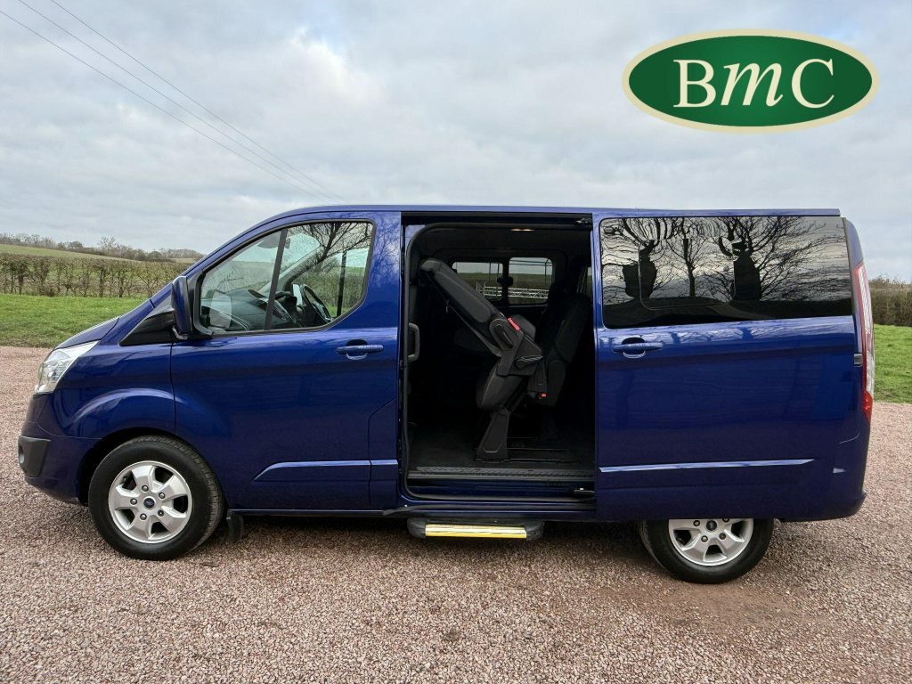 Ford Tourneo Custom Custom 2.0 310 Ecoblue Titanium Minibus Double Cab Black #9
