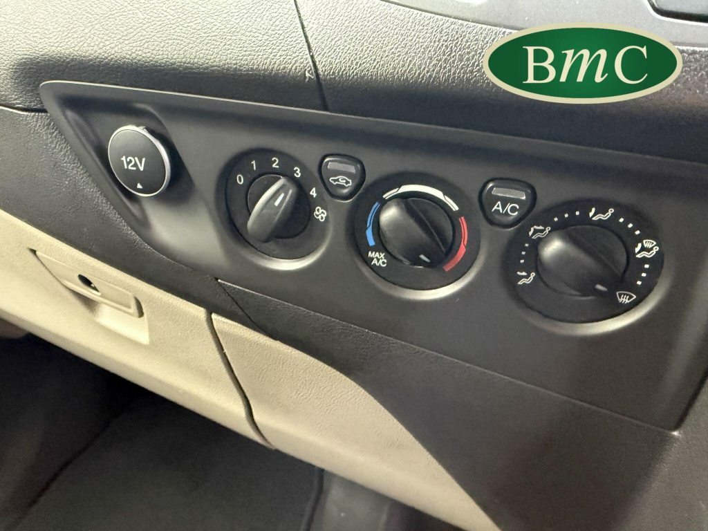 Ford Tourneo Custom Custom 2.0 310 Ecoblue Titanium Minibus Double Cab Black #28
