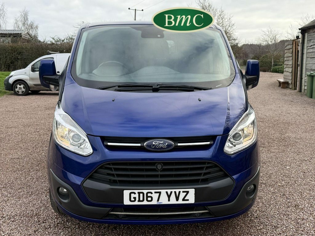 Ford Tourneo Custom Custom 2.0 310 Ecoblue Titanium Minibus Double Cab Black #7