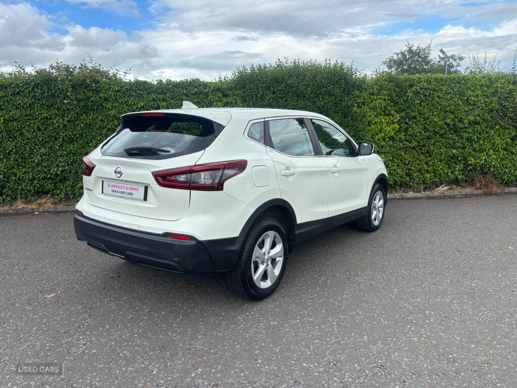 Nissan Qashqai 1.3 Dig-t 160 157 Acenta Premium Dct VN70XFM White #2