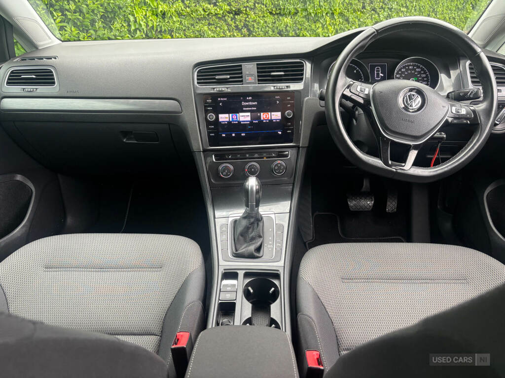 Volkswagen Golf 1.6 Tdi Se Nav Dsg RJ10MCE Black #4