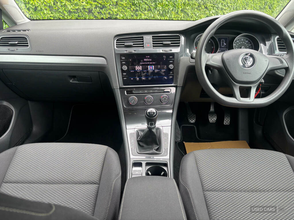 Volkswagen Golf 1.6 Tdi S GM69DLO White #4