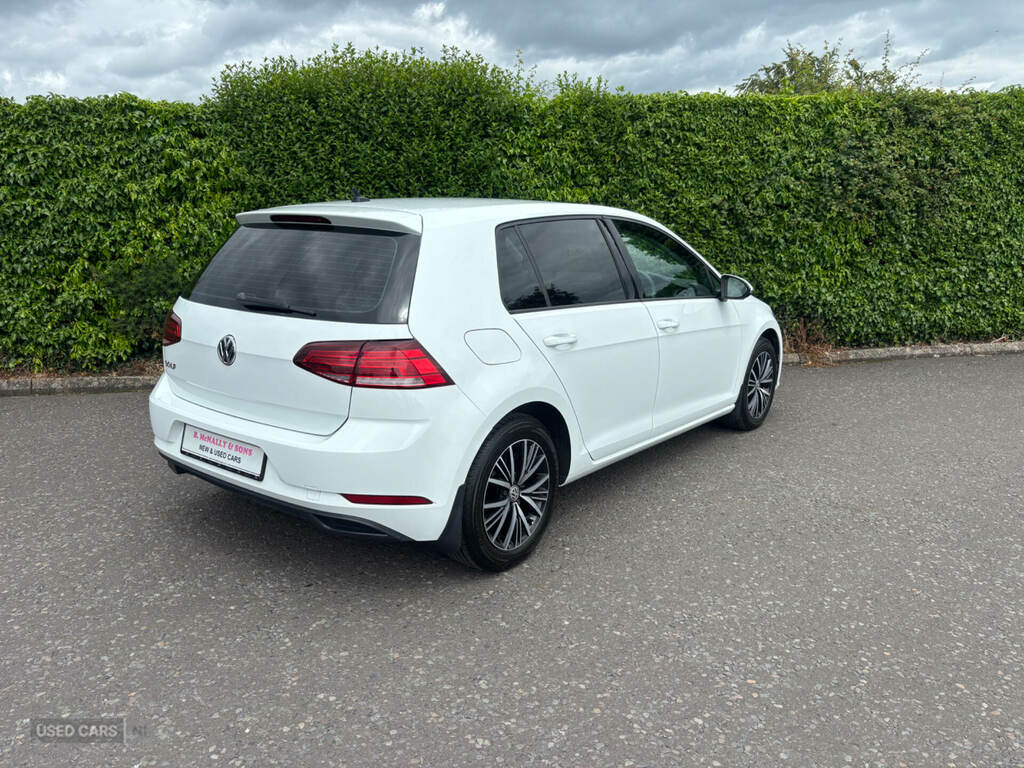 Volkswagen Golf 1.6 Tdi S GM69DLO White #2