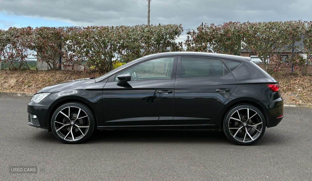 Seat Leon 1.6 Tdi Se Dynamic Ez SH19UVL Black #4
