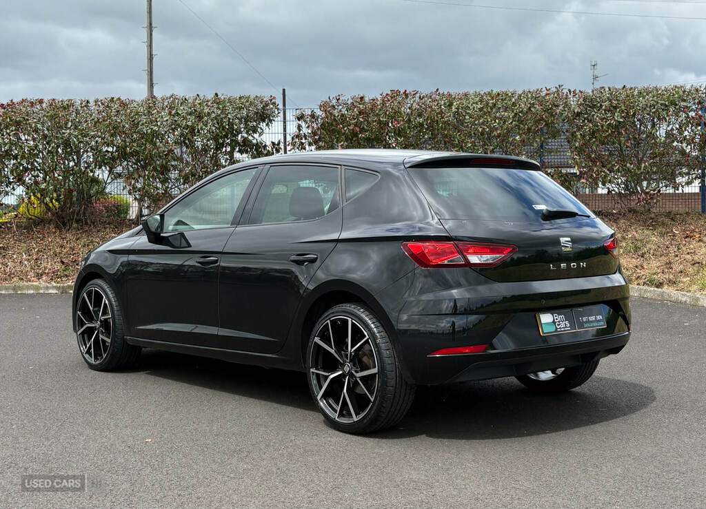 Seat Leon 1.6 Tdi Se Dynamic Ez SH19UVL Black #3