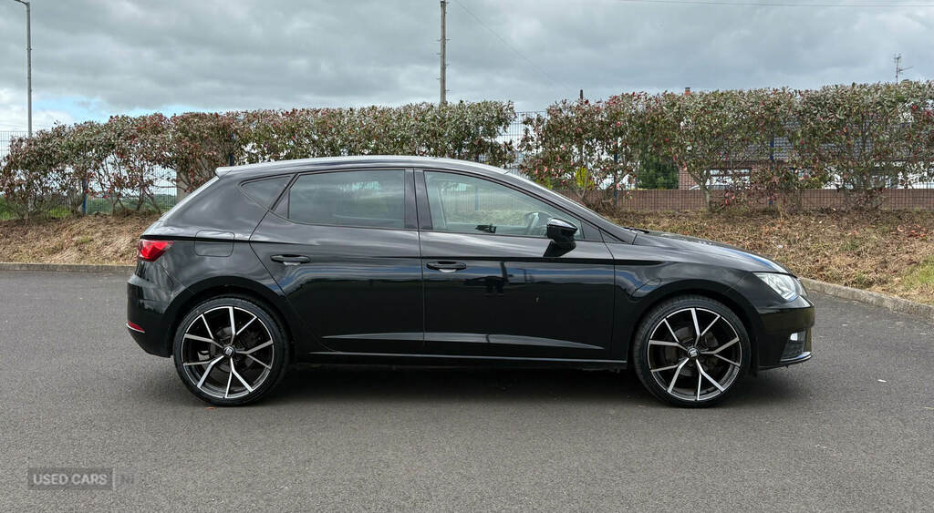 Seat Leon 1.6 Tdi Se Dynamic Ez SH19UVL Black #2