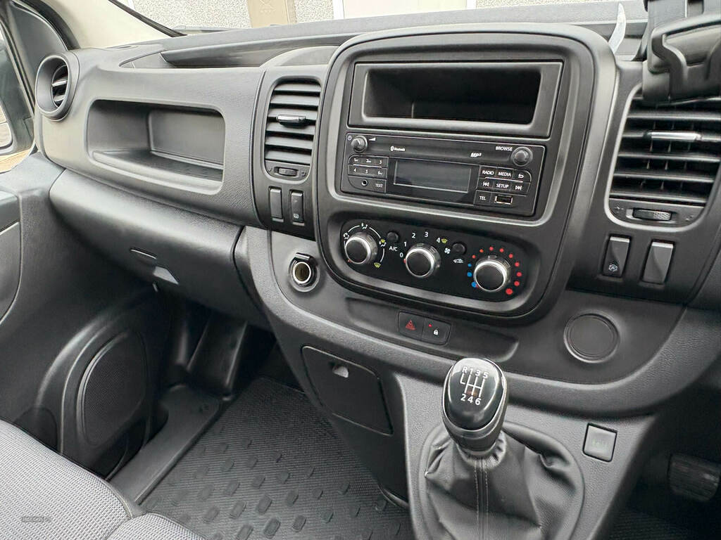 Renault Trafic Sl28 Sport Energy Silver #8