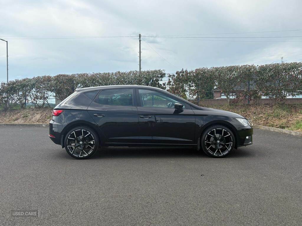 Seat Leon 1.6 Tdi Se Dynamic Technology Black #2