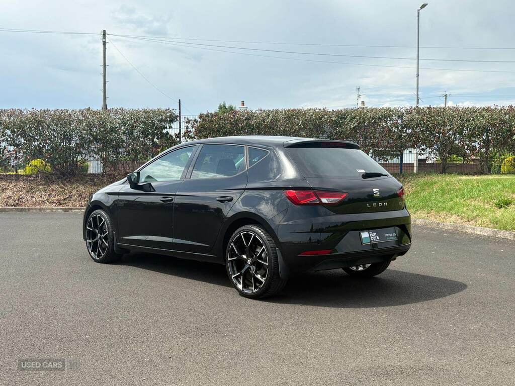 Seat Leon 1.6 Tdi Se Dynamic Technology Black #3