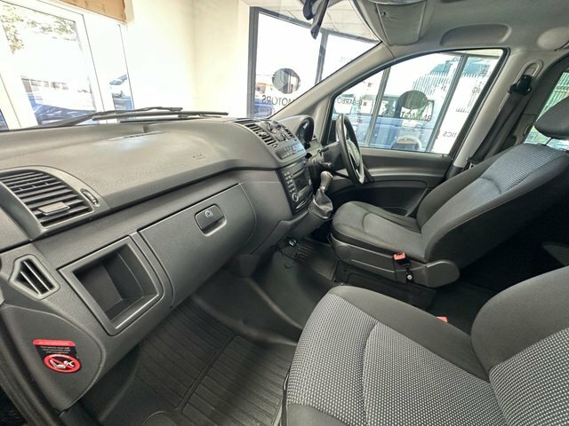 Mercedes-Benz Vito 2.1 113 Cdi Blueefficiency Traveliner Minibus Black #4