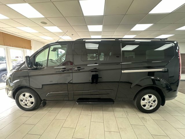 Ford Tourneo Custom 2.0 310 Ecoblue Titanium Minibus Double Cab Di Black #6