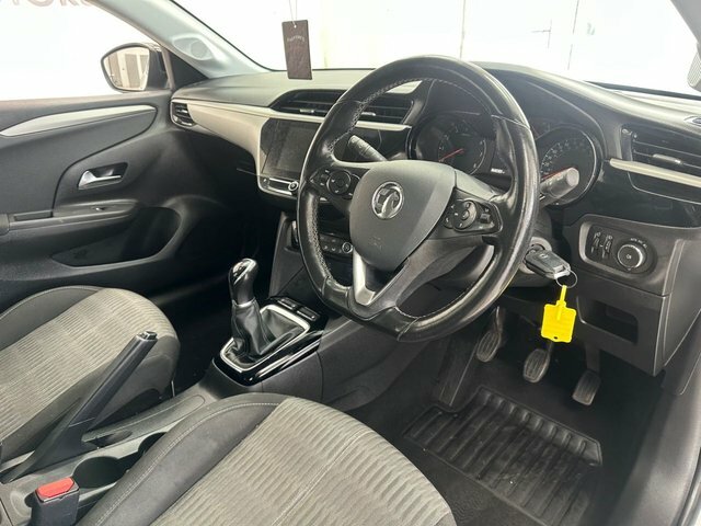 Vauxhall Corsa 1.2 Se Hatchback Euro 6 75 Ps BF20PXZ White #3