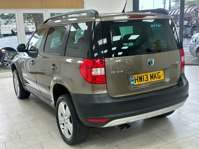 Skoda Yeti Se L Drive White #9