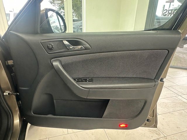 Skoda Yeti Se L Drive White #21