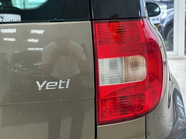 Skoda Yeti Se L Drive White #16