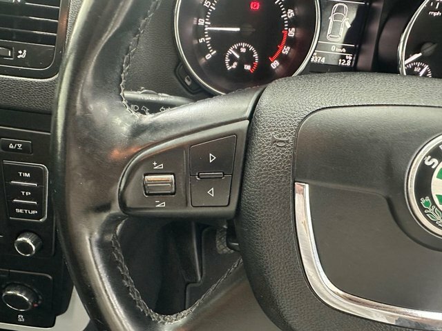 Skoda Yeti Se L Drive White #28