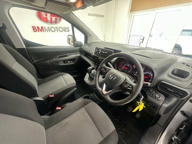 Vauxhall Combo 1.6 Turbo D 2300 Sportive Panel Van Man FH19YEL Grey #3