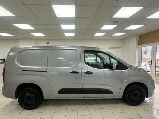 Vauxhall Combo 1.6 Turbo D 2300 Sportive Panel Van Man FH19YEL Grey #2