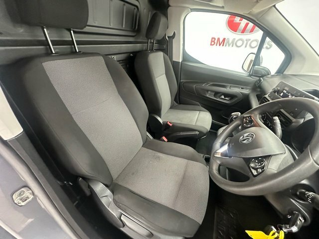 Vauxhall Combo 1.6 Turbo D 2300 Sportive Panel Van Man FH19YEL Grey #4