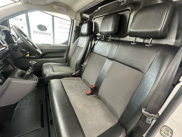 Vauxhall Vivaro 1.5 Turbo D 2900 Dynamic Panel Van 6Dr Manu DL70EHS White #5