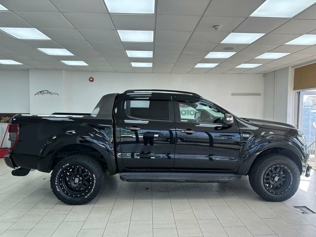 Ford Ranger 3.2 Tdci Wildtrak Pickup Double Cab Aut Black #2