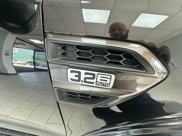 Ford Ranger 3L Wildtrak White #23