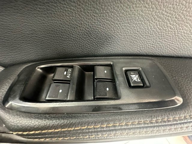 Ford Ranger 3L Wildtrak White #43