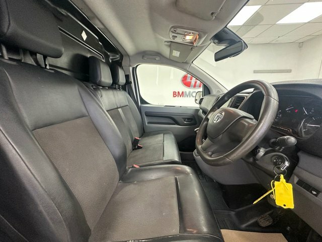 Vauxhall Vivaro 2900 1.5D 100Ps Dynamic H1 Van White #22
