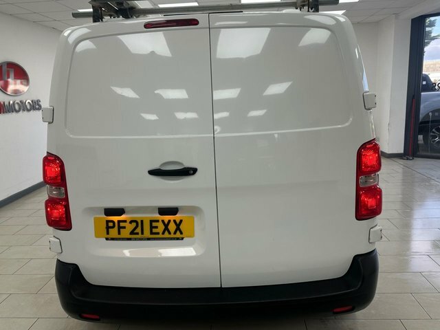 Vauxhall Vivaro 2900 1.5D 100Ps Dynamic H1 Van White #12