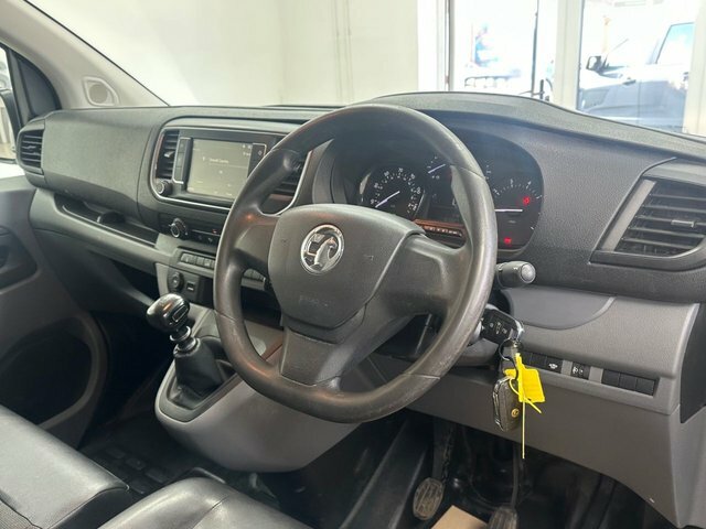 Vauxhall Vivaro 1.5 Turbo D 2700 Dynamic Panel Van 6Dr Manu White #3