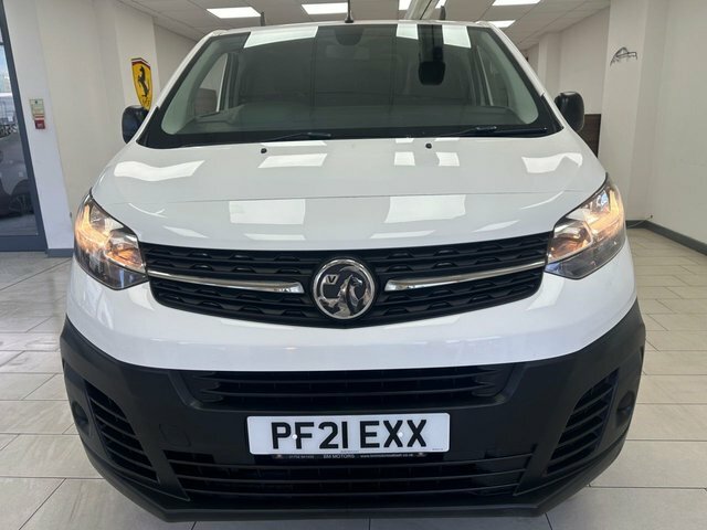 Vauxhall Vivaro 2900 1.5D 100Ps Dynamic H1 Van White #9