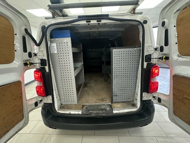 Vauxhall Vivaro 2900 1.5D 100Ps Dynamic H1 Van White #38