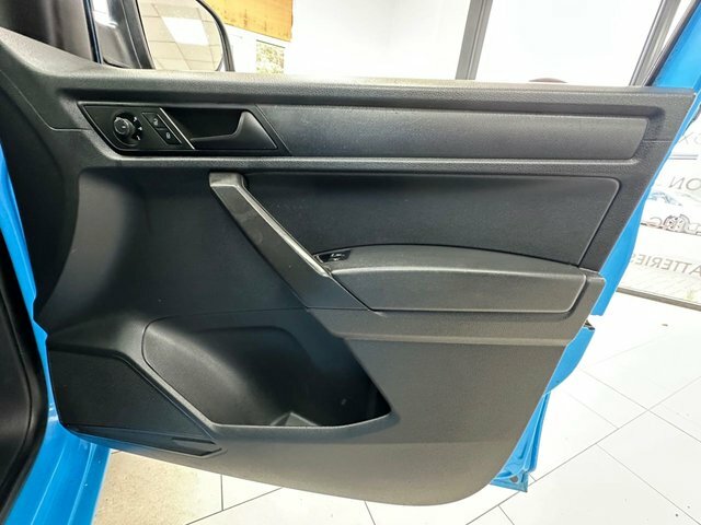 Volkswagen Caddy Maxi 2.0 Tdi Maxi Combi Van Fwd Wind White #18