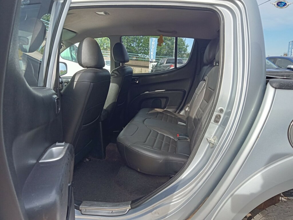 Mitsubishi L200 Pickup 2010 - 2017 2014 White #17